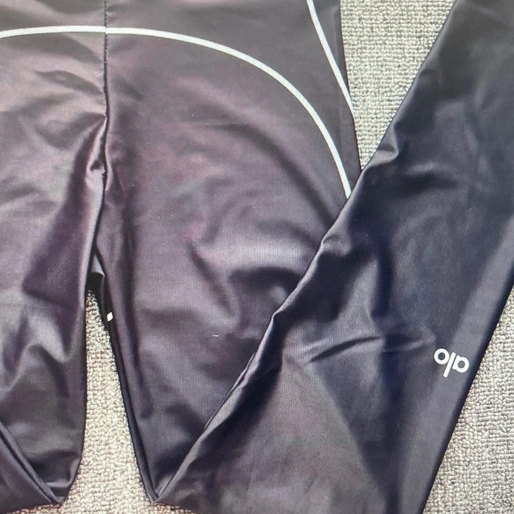 ALO Yoga Black Leggings with White Piping Detail